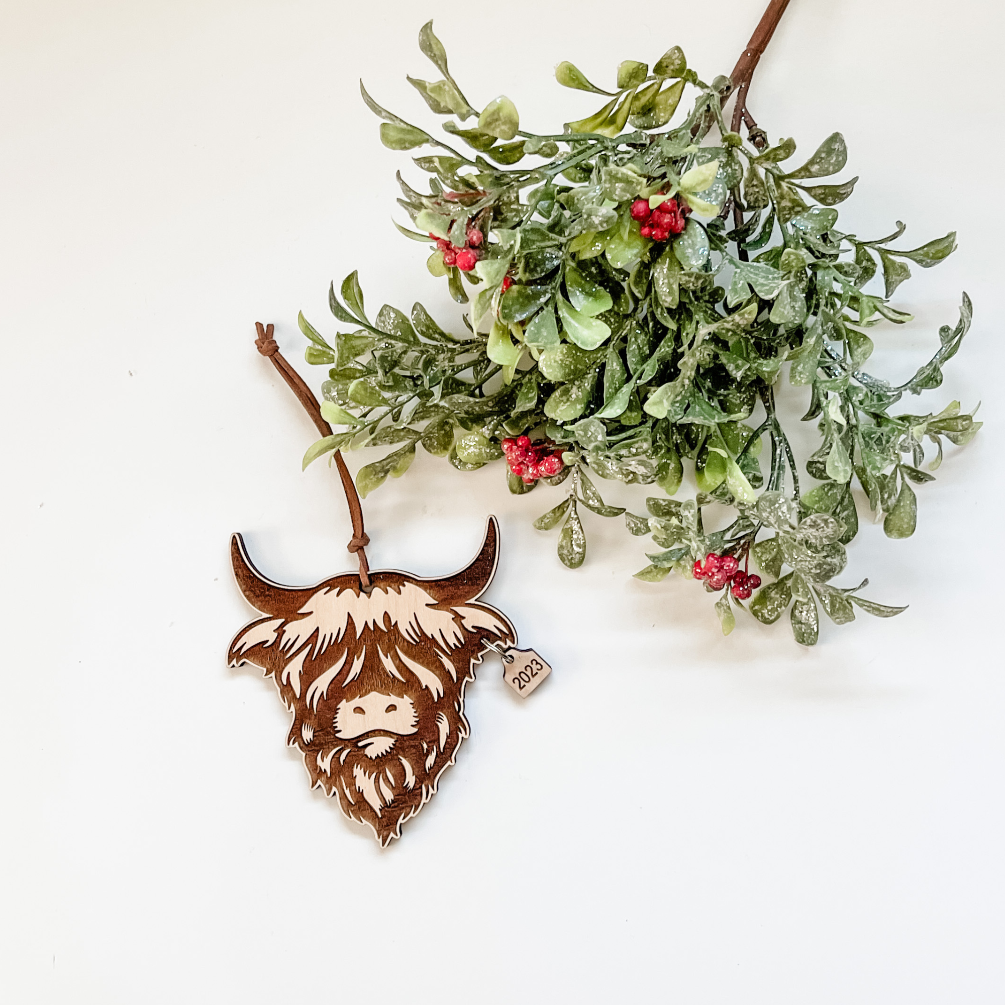 2023 Highland Cow Ornament _ wholesale